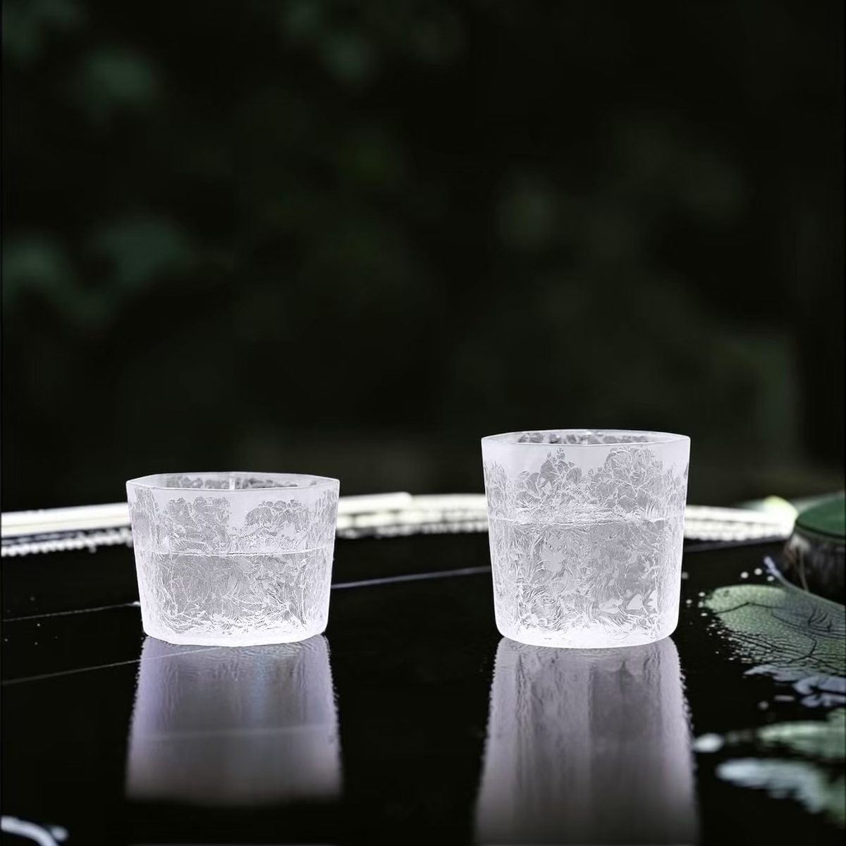 「来」は、新たな風を招き入れ、福を呼びこむ器。（容量220ml）｜伝統技術を甦らせた「日本酒・焼酎グラス」ペアセット｜結霜月華