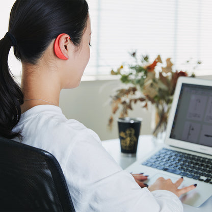 耳ツボを刺激する健康ギア「EARHOOK」