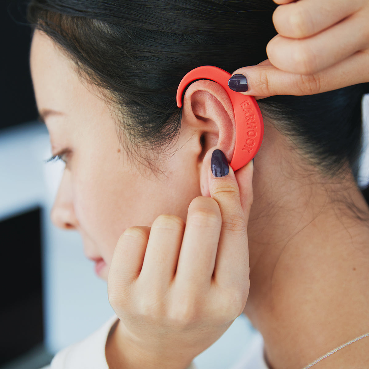 耳ツボを刺激する健康ギア「EARHOOK」