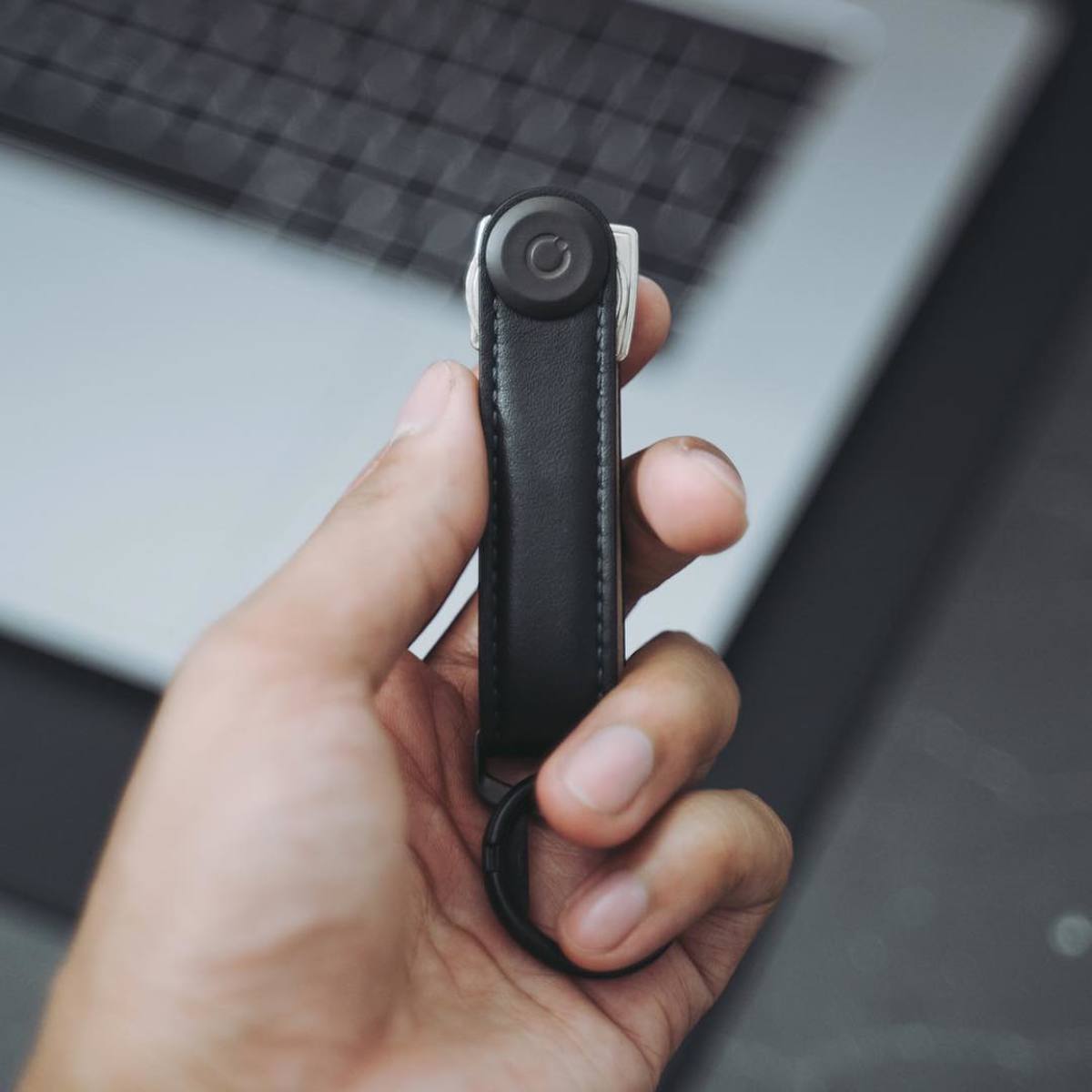 ドア前で迷わない「キーケース」オール本革｜Orbitkey