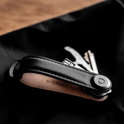 ドア前で迷わない「キーケース」オール本革｜Orbitkey