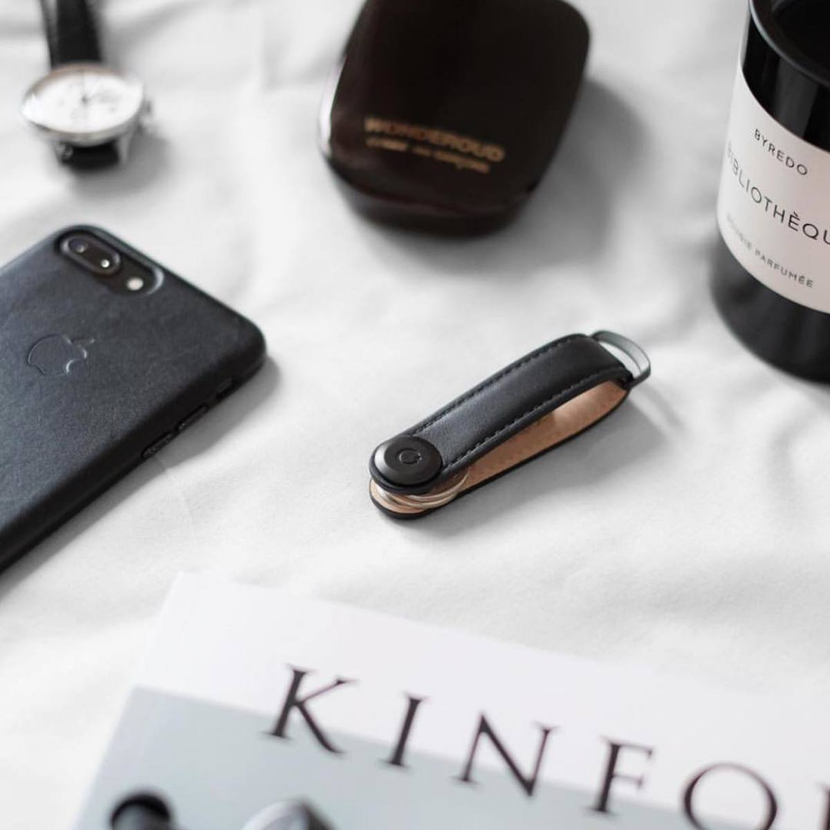 ドア前で迷わない「キーケース」オール本革｜Orbitkey