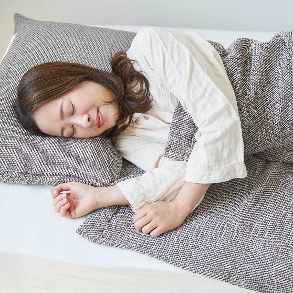 「熟睡」を追求したタオルケット