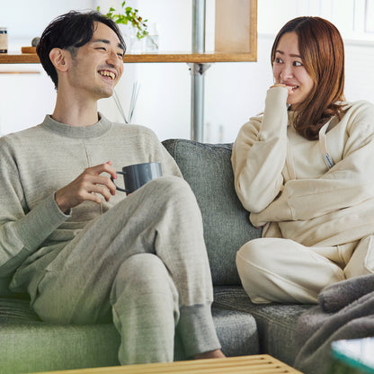 「やわらかアタマ」は、在宅ウェアから