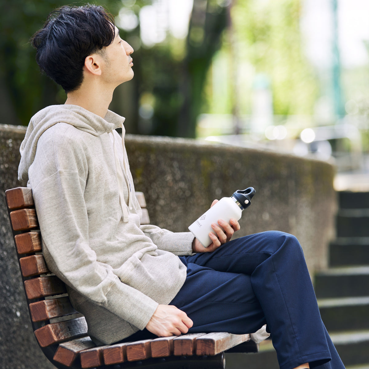 「やわらかアタマ」は、在宅ウェアから