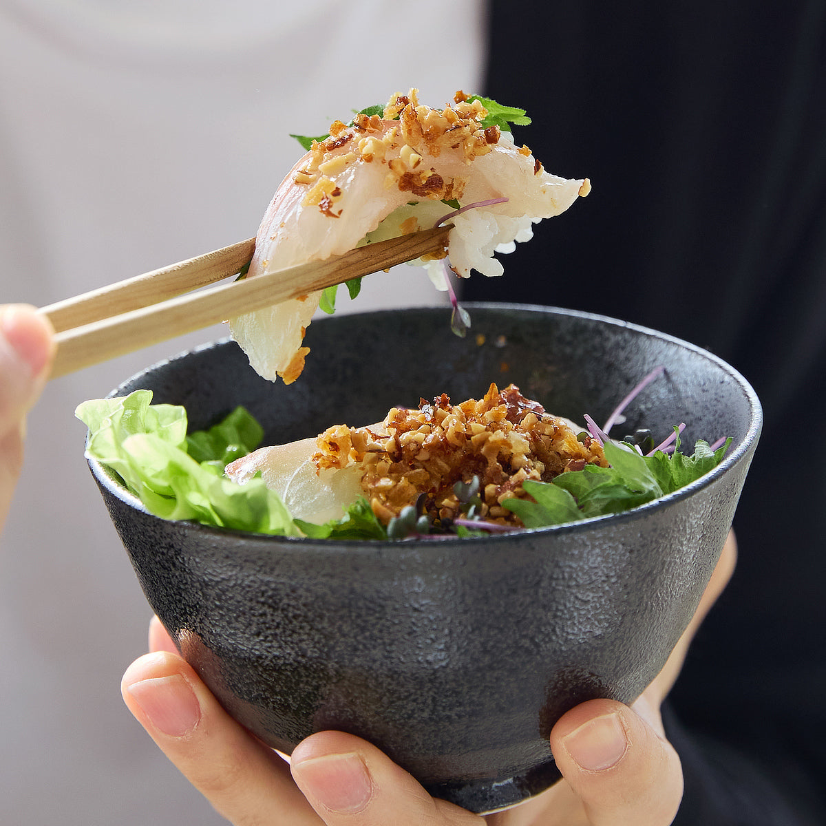 新食感と旨みをプラスする「食べる調味料」90g｜サクサクしょうゆアーモンド