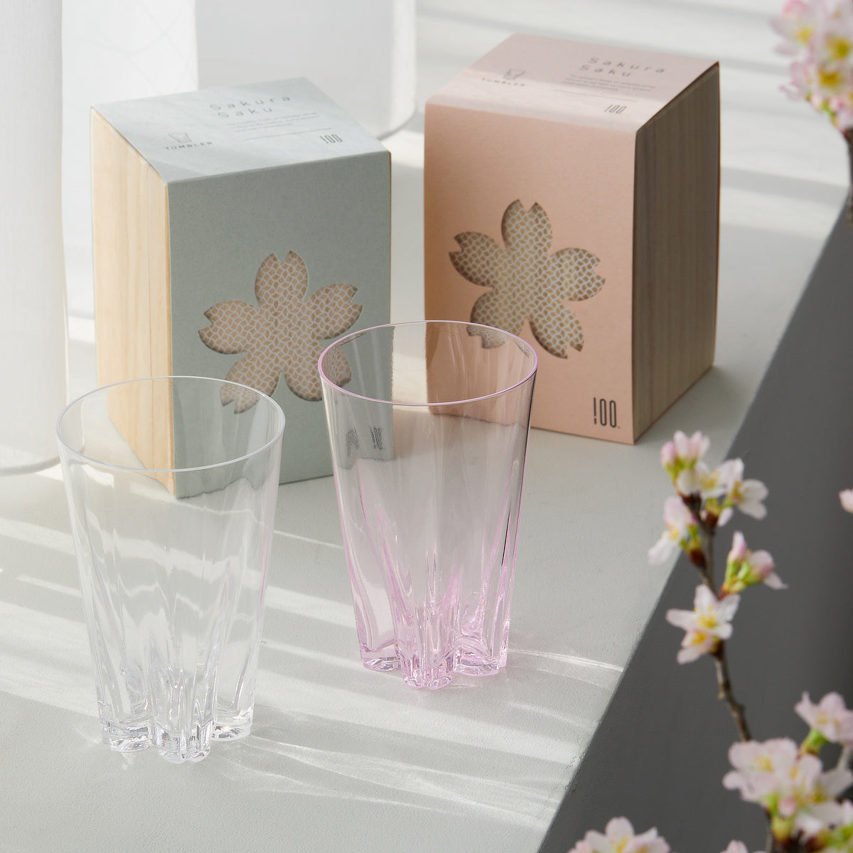 桜型の水滴が残る「タンブラー」1個 桐箱入り｜Sakurasaku – MONOCO
