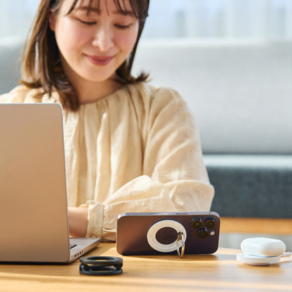 “Apple三種の神器”は、スマホリングで充電！