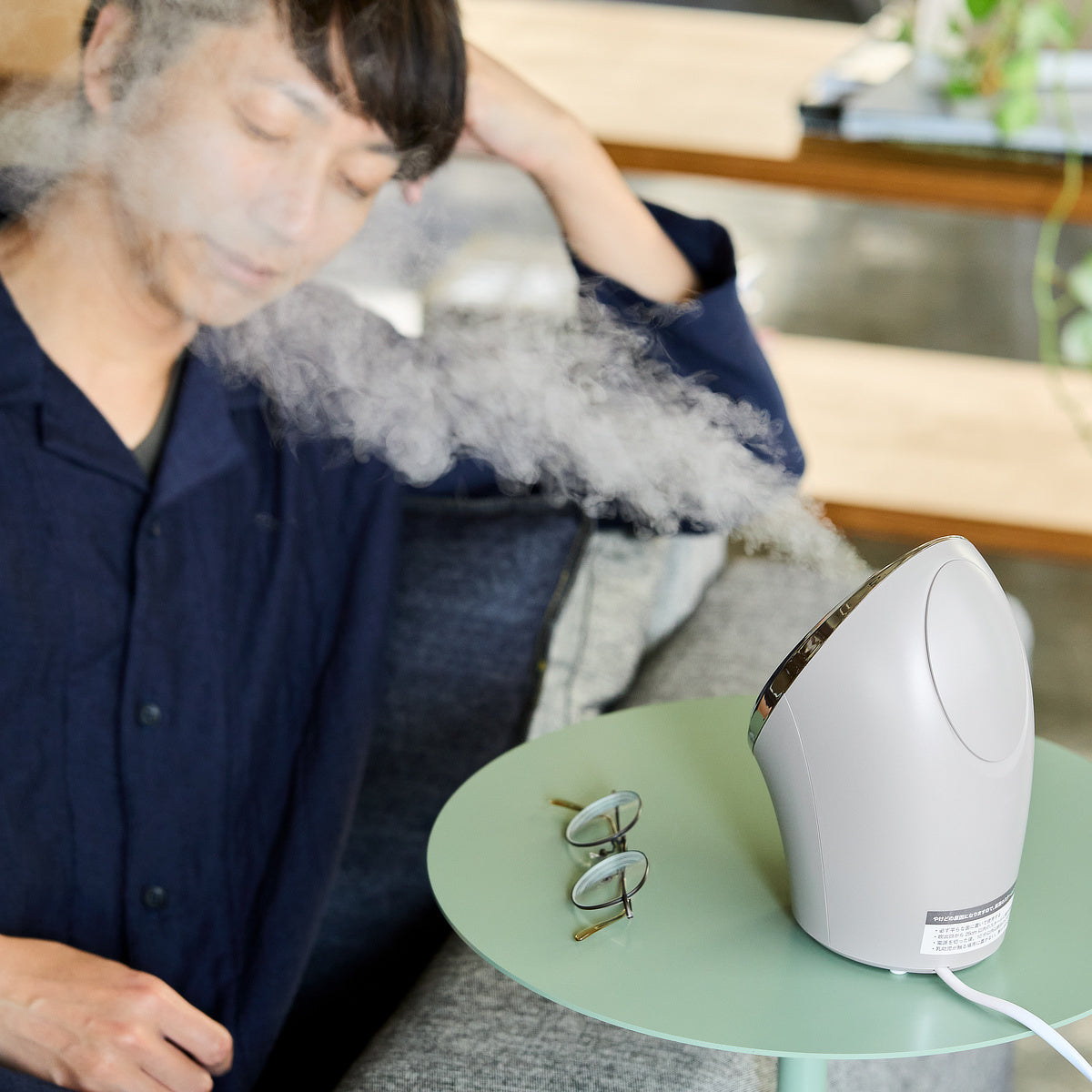 45℃のあったかスチームが、目に肌にキモチイイ「フェイススチーマー」