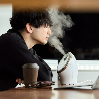 45℃のあったかスチームが、目に肌にキモチイイ「フェイススチーマー」