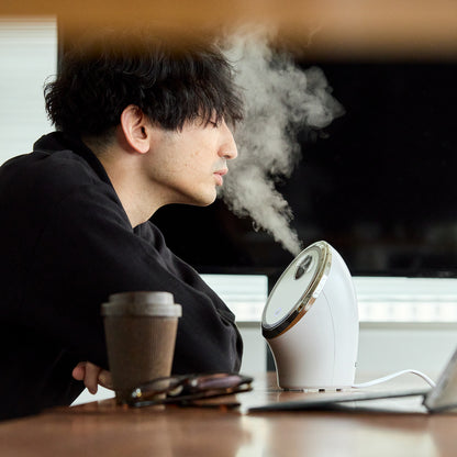 45℃のあったかスチームが、目に肌にキモチイイ「フェイススチーマー」