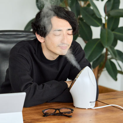 45℃のあったかスチームが、目に肌にキモチイイ「フェイススチーマー」