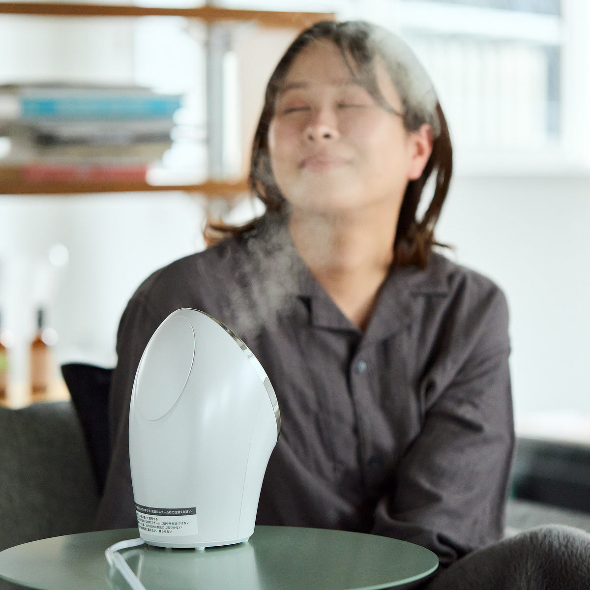 45℃のあったかスチームが、目に肌にキモチイイ「フェイススチーマー」