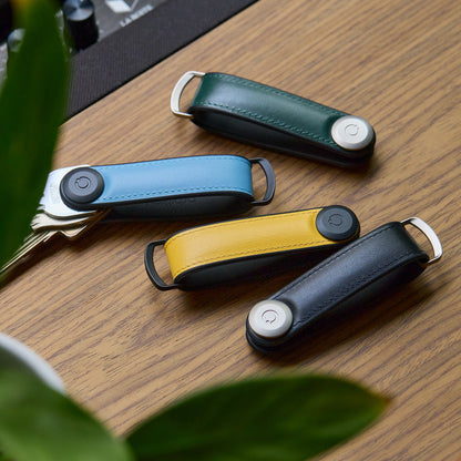 ドア前で迷わない「キーケース」ハイブリッドレザー｜Orbitkey