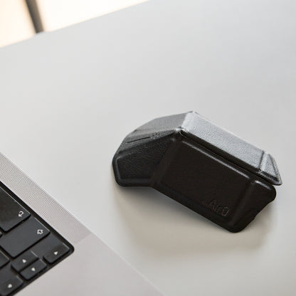 薄さ5mmに折りたためる「Bluetoothマウス」｜OriMouse