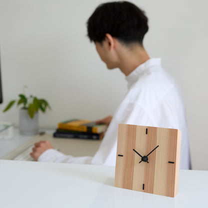 人生を讃えて“年輪時計”を贈る