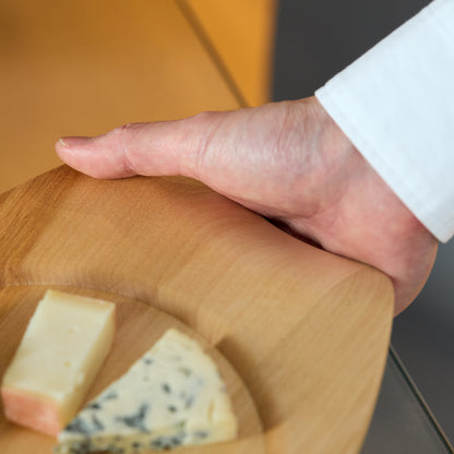 チーズ専門店がつくった「サービングボード」変形型｜Fermier
