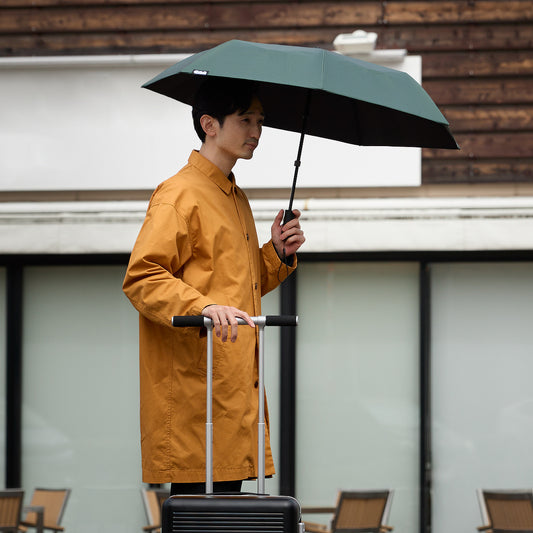 晴雨兼用 親指ひとつで開いて閉じる「電動フルオート傘」｜CAN