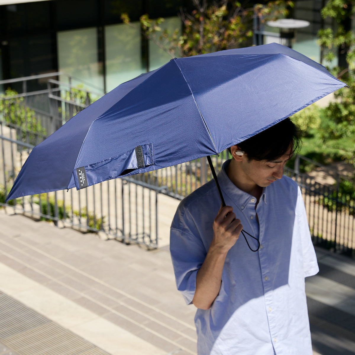 晴雨兼用 日陰を増やせる、片側＋19cmの「折りたたみ傘」｜KAGE+