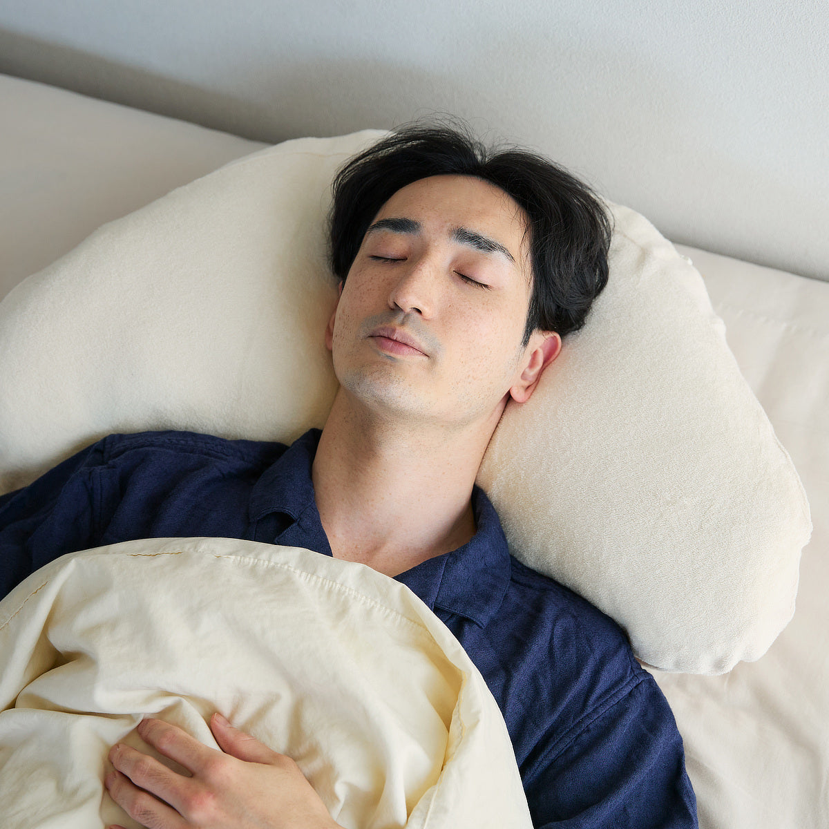 横向き寝の「腕・肩」に、かつてない自由を