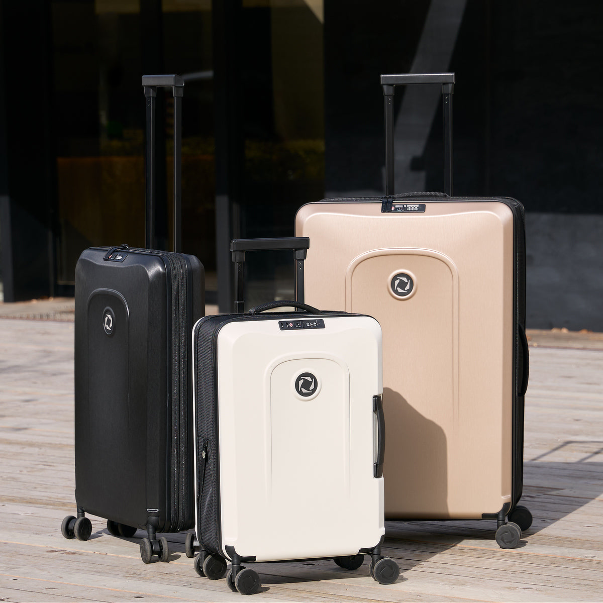 60L》収納時には、約1／2にスリム化できる、オランダ発のスーツケース