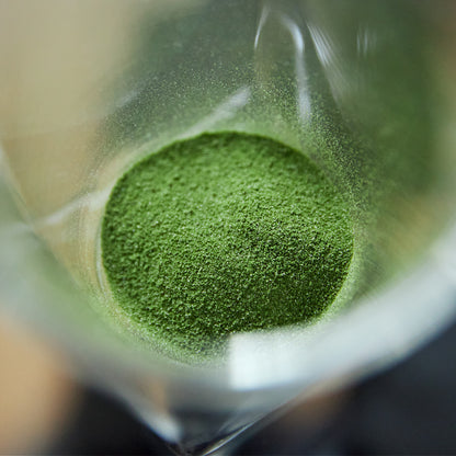 グリーン9素材と植物発酵エキスの「栄養パウダー」｜MO ZYME
