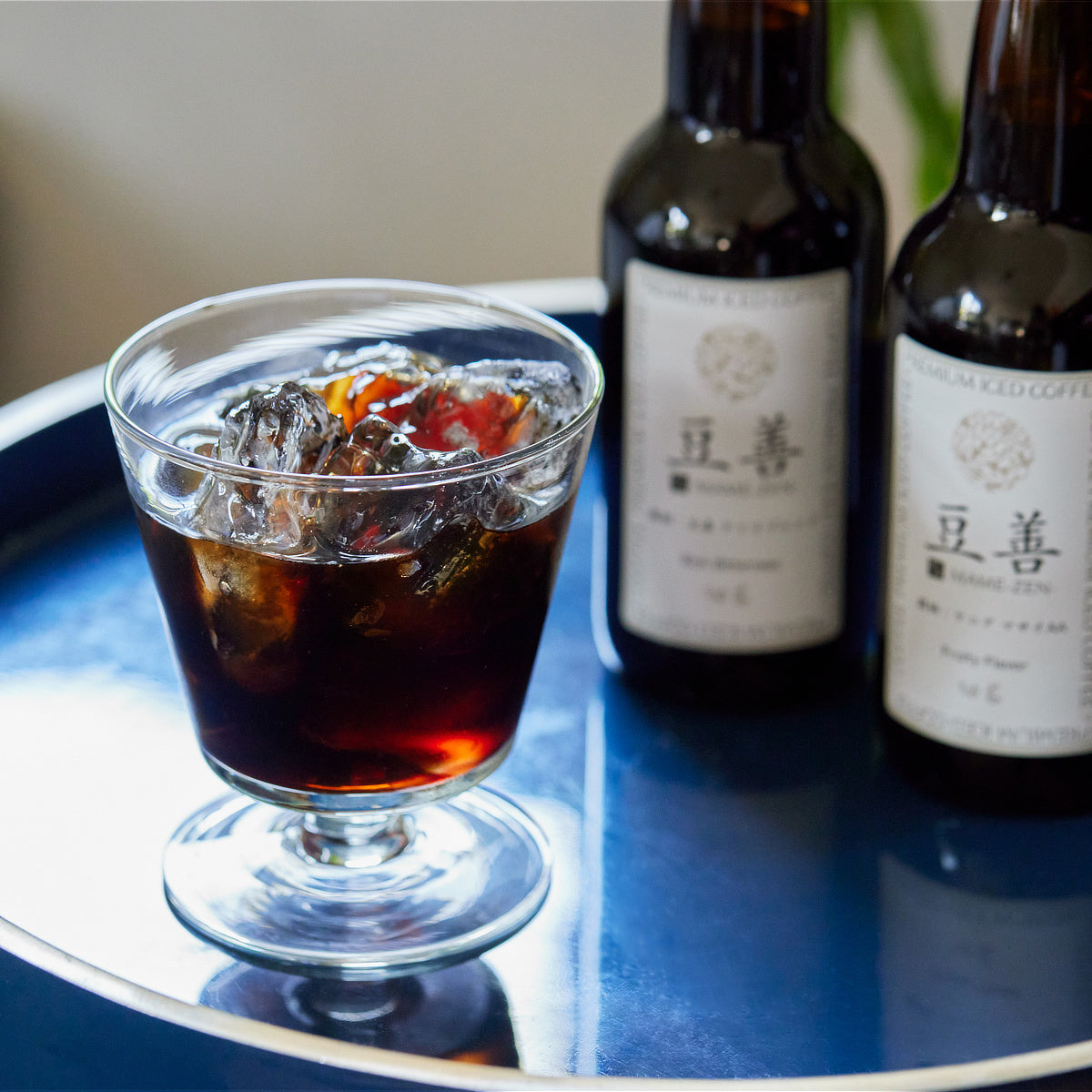 《アイスコーヒー 無糖 330ml×2種》スペシャルティコーヒー使用、ストレートで楽しむ「プレミアムアイスコーヒー」｜Espresso Tokyo×豆善