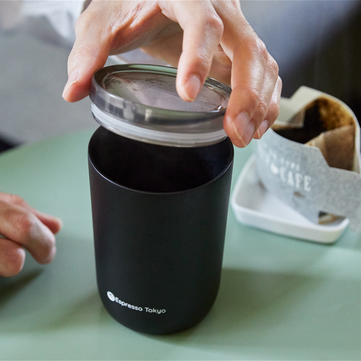 《保冷保温 セラミックコーティング・タンブラー》真空二重構造、コーヒーの味を変えない「セラコート タンブラー」｜Espresso Tokyo×豆善