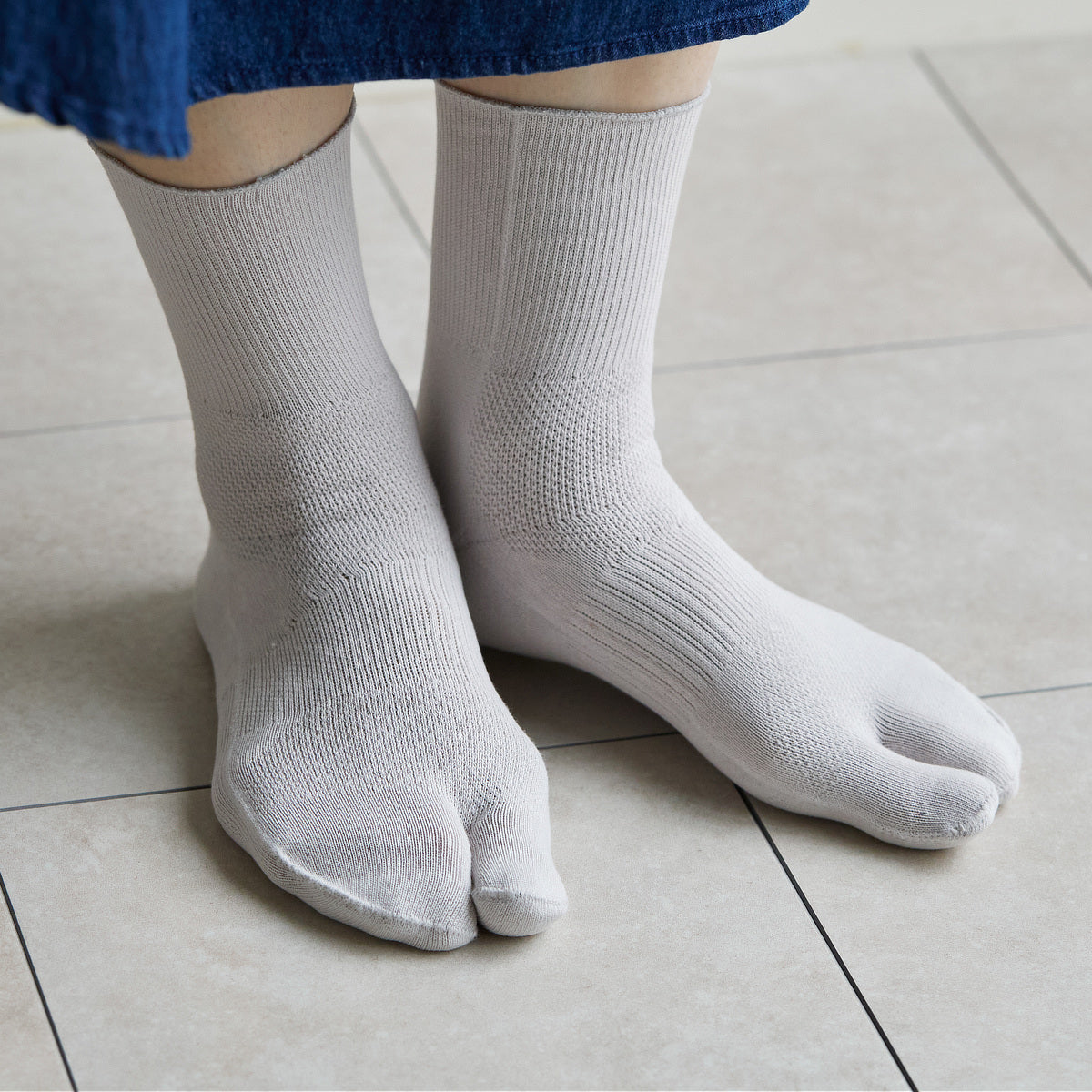 和紙78%、サラッと快適な「足袋型ソックス」｜WASI WASI