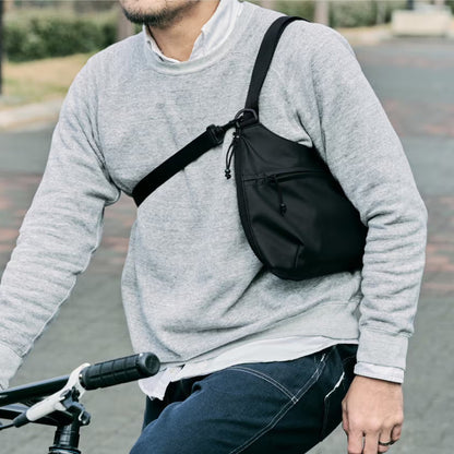 身軽に動ける、薄くて軽い「ショルダーバッグ」｜Cradeloc