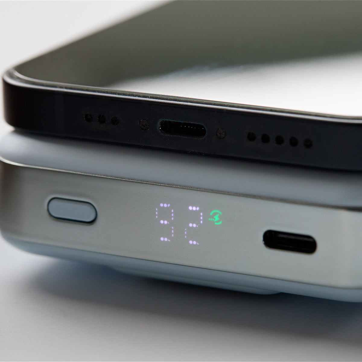 《10000mAh 25W》Qi2.2認証、発火しにくい準固体モバイルバッテリー「HeatZero 10000」｜VOVA